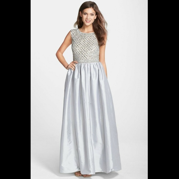 NEW Aidan Mattox [SZ 0‎ ] Embellished Bodice Taffeta Ballgown in Silver - Picture 16 of 16
